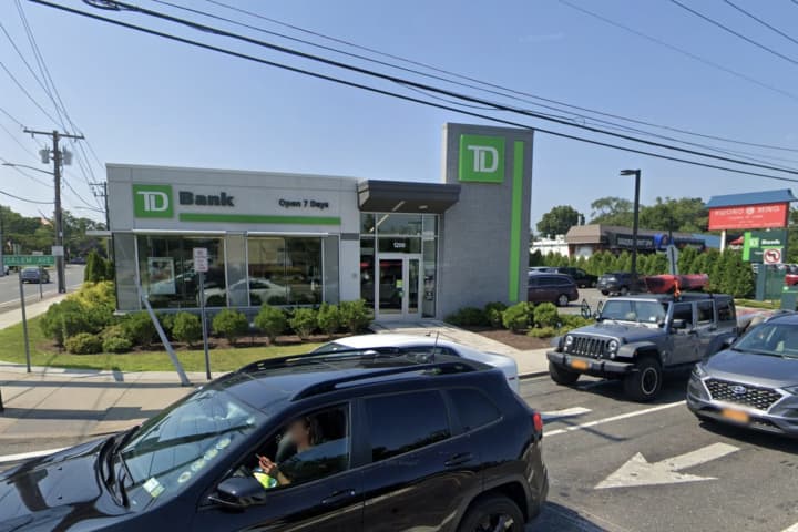 Suspect At Large After Long Island Bank Robbery
