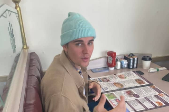 Justin Bieber Spotted At Pennsylvania Diner