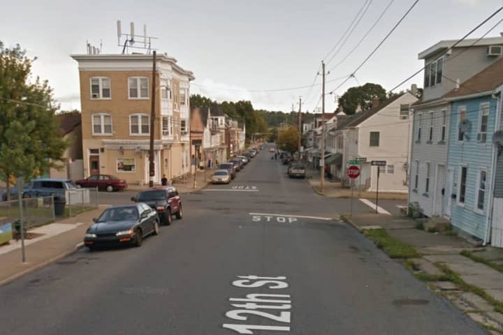 2 Cars Struck By Gunfire In Easton, Police Say