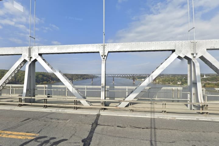 'Suicidal' Man Rescued From Bridge In Hudson Valley, Police Say