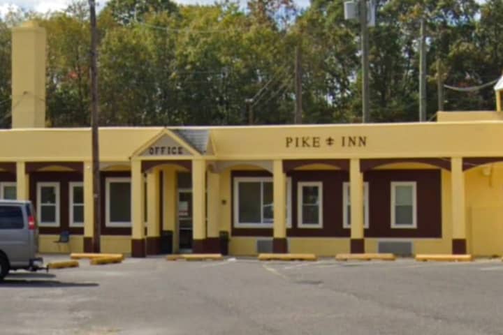 Evicted South Jersey Motel Guest Steps On Owner's Throat: Report