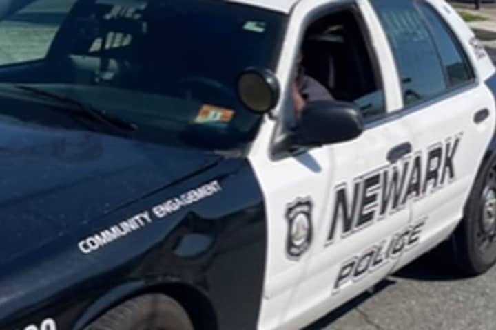 Police Pursuit Ends In Overturned Vehicle, Arrests: Newark PD