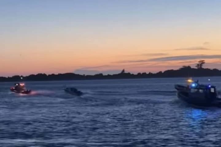 Coast Guard, First Responders Rescue 5 After Boat Capsizes Near Barnegat Inlet