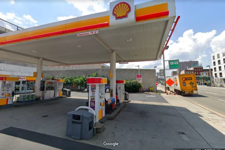 Baseball Bat Beating Leaves Jersey City Gas Station Worker Critical: Police