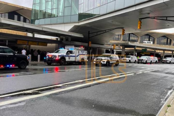 Reports Of Suspicious Package Place Newark Airport Terminal On Lockdown