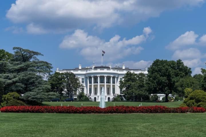 Driver In Custody After Crashing Into Barrier At White House: Secret Service