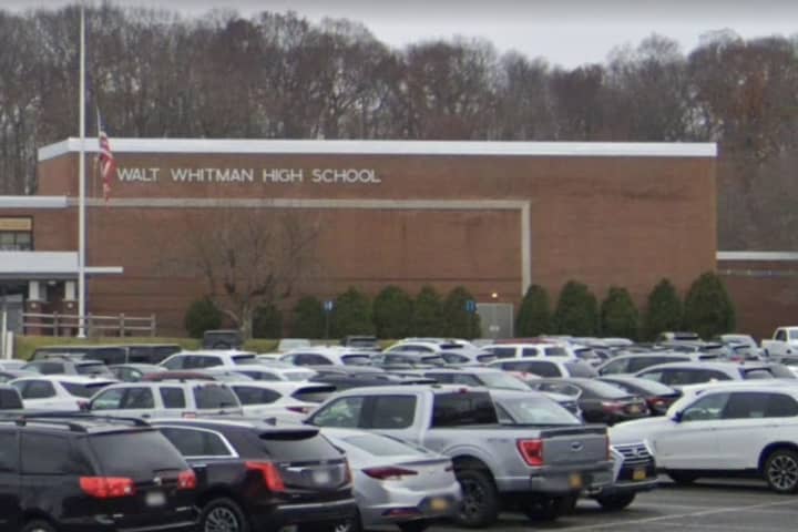 Snapchat Threat Leads To Extra Police At Walt Whitman High School