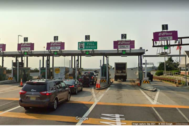 36,000 Drivers Overcharged By E-ZPass At Parkway Toll Plaza