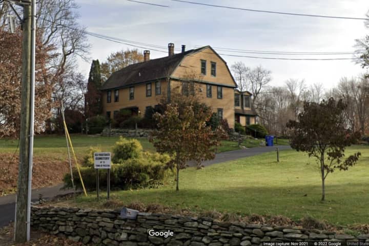 Netflix Series ‘28 Days Haunted’ Films At Historic Inn In Connecticut, Report Says