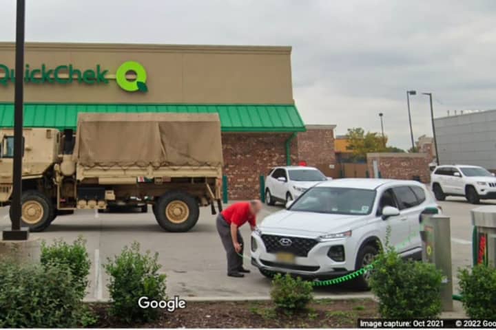Knife-Wielding Woman Hovers Over Man Pumping Tires At North Jersey QuickChek: Police