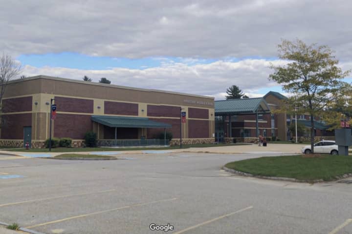 17 Students Sickened By Uncooked Chicken Nuggets At Central Mass Middle School: Officials