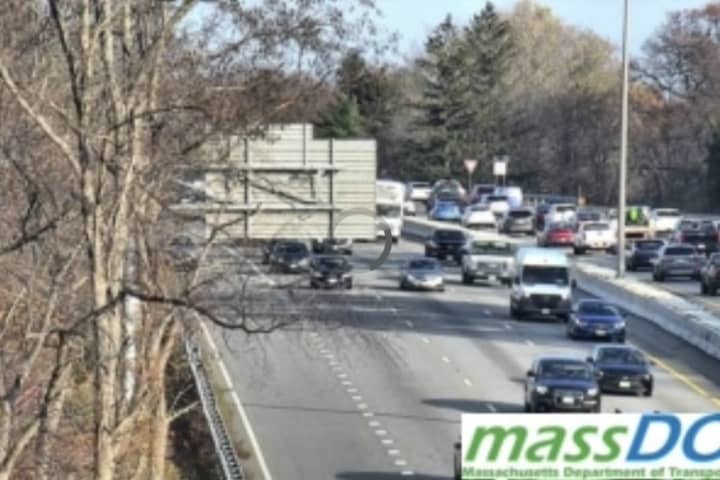 Delays On I-95 In Woburn After School Bus Reportedly Collides With Van