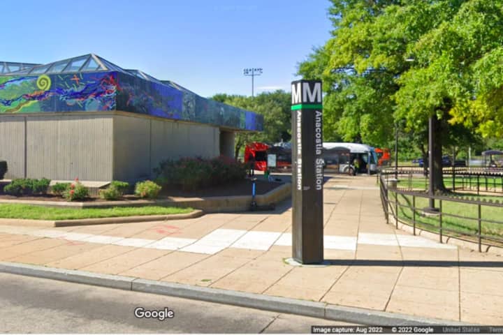 Man Fatally Struck By Green Line Train At Anacostia Station: Report
