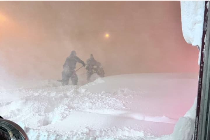 7 Dead As Buffalo's Buried In 4 Feet Of Snow: 'We're At War With Mother Nature,' Hochul Says