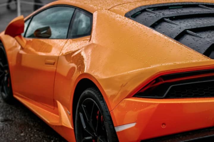 Baltimore Thieves Steal Lamborghini In Early Morning Robbery