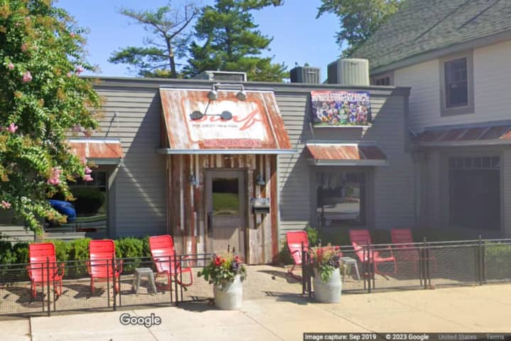 Bartender At Celeb Chef's Jersey Shore Restaurant Groped By Drunken Patron, Lawsuit Says
