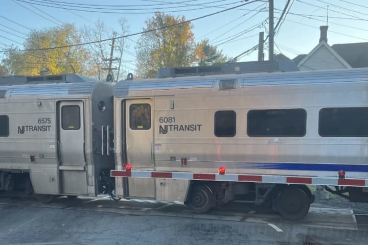 Overhead Wire Issues Suspend NJ Transit Commuter Trains