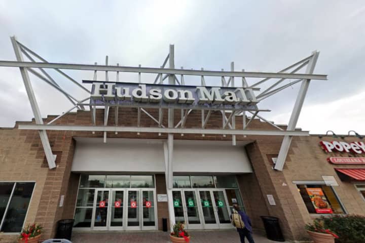 Business Partner Found Hanging In Hudson Mall: Officials