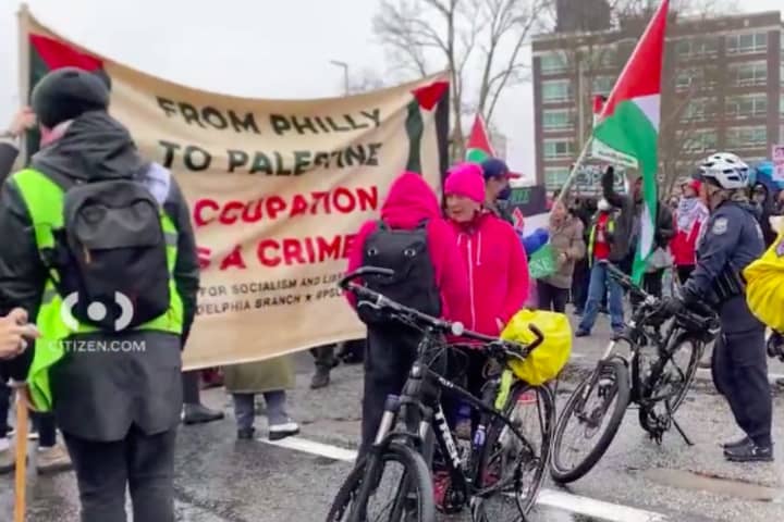 Pro-Palestinian Protestors Stop Traffic Along Ben Franklin Bridge (VIDEO)