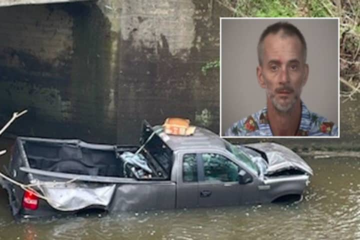 Pickup Stolen From Medical Center Plunges Into Virginia River: Cops