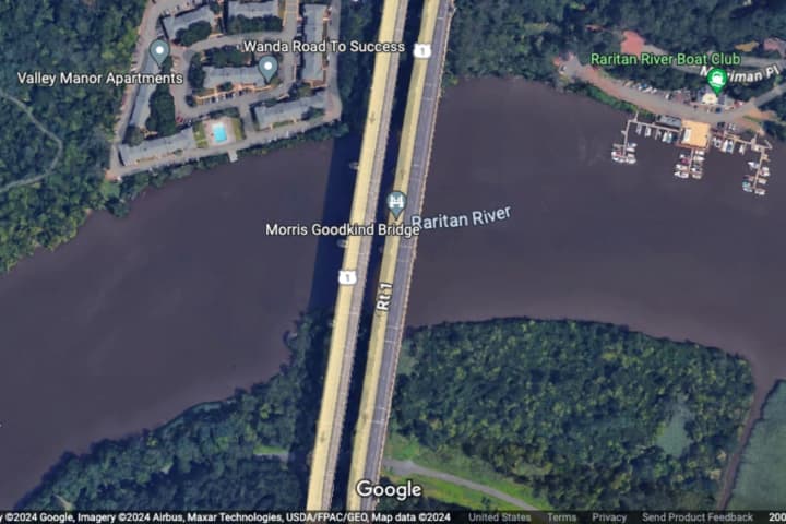 21-Year-Old Jumper Rescued From River Beneath Morris Goodkind Bridge Along Route 1, Police Say