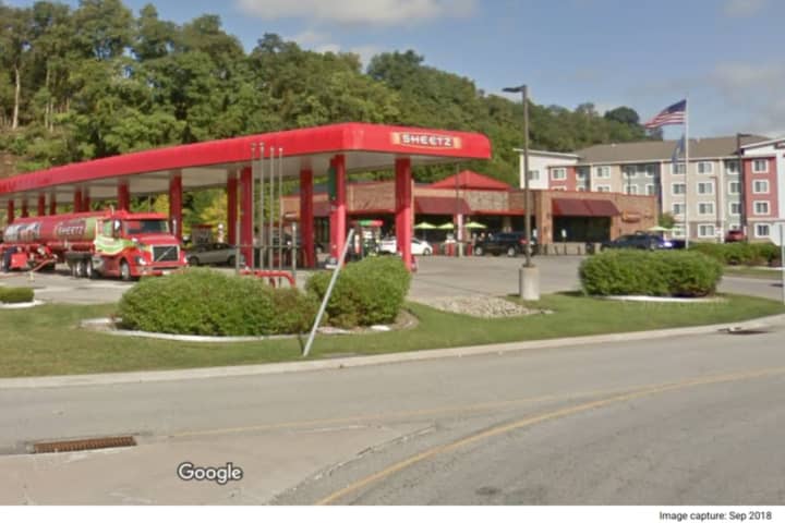 Lyft Driver Kills Passenger In Fight Turned Shooting At Sheetz In PA: Police