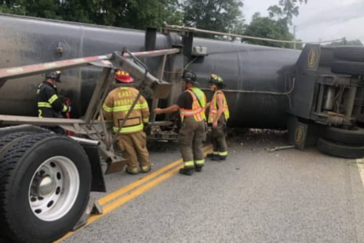 Tractor-Trailer Rollover Closes Major Roadway In York County (DEVELOPING)