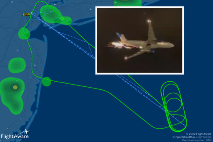 Sparks Shoot Out Of Plane After Takeoff In Newark (VIDEO)