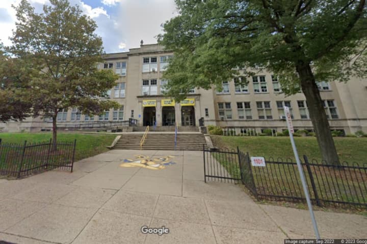No Suspect After Four Students Shot At High School In Pittsburgh, Authorities Say (UPDATE)