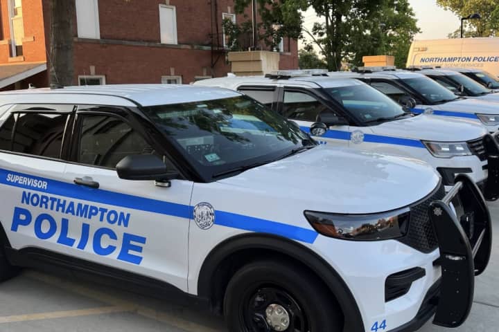 Brave Tow Truck Driver Jumps To Aid Northampton Officers After Traffic Stop Turns Violent: Cops