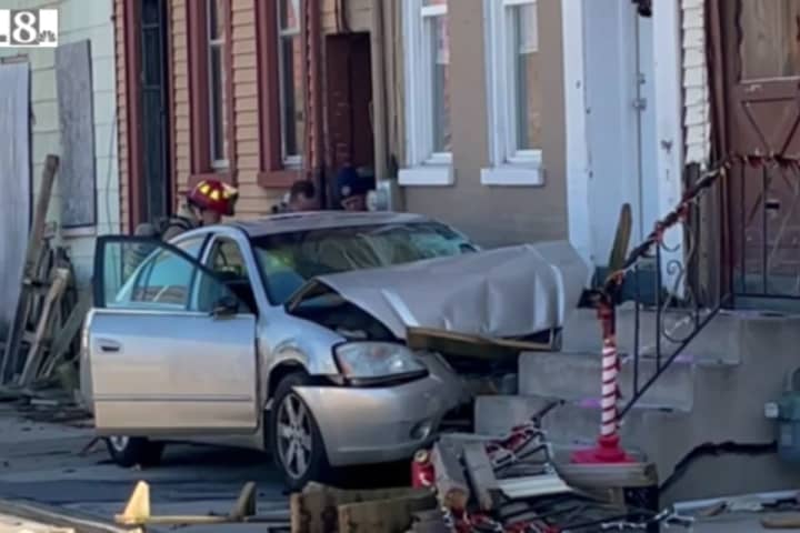 Car Into Building Causes Gas Leak In York: Authorities