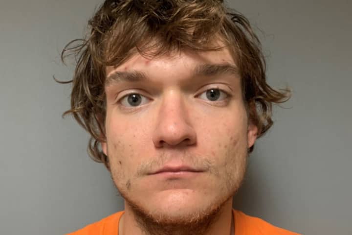 Leola Man With Knife, Gun Chokes 'Several' People In Front Of Children, Police Say