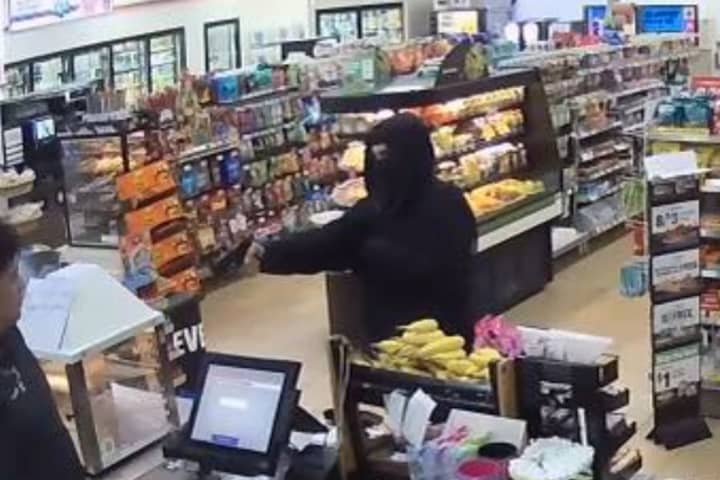 ID Sought In Armed Robbery At Bridgewater 7-Eleven