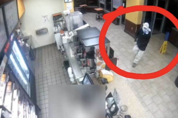 Man Armed With Box Cutter Caught On Camera Robbing Silver Spring Dunkin' (VIDEO)