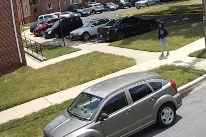 Sprinting Shooting Suspect Caught On Camera Following Suitland Killing: Police (VIDEO)