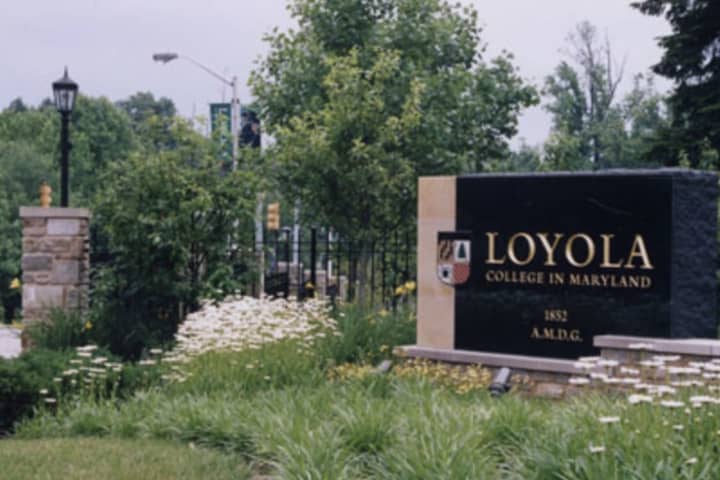 Loyola University Maryland Sheltering In Place Due To Bomb Threat (DEVELOPING)