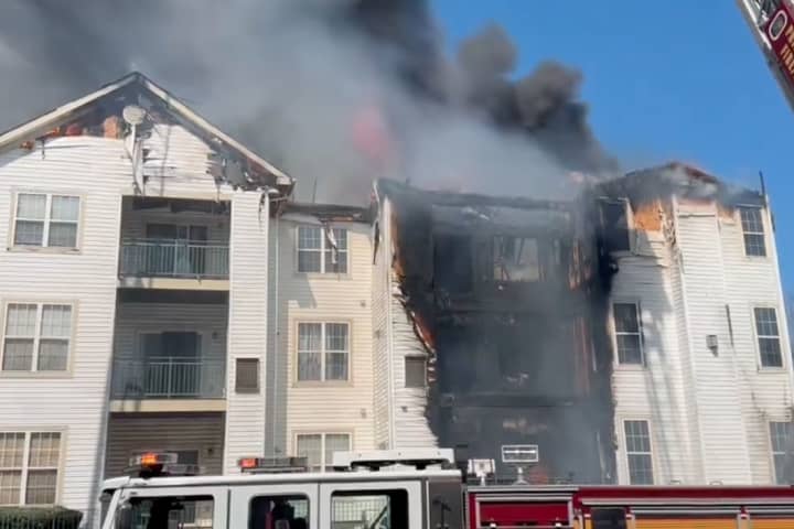 3 Rescued From Balconies Of Massive Bowie Apartment Fire