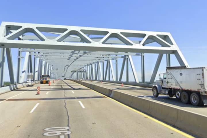 Purported Jumper Reported On Betsy Ross Bridge (DEVELOPING)