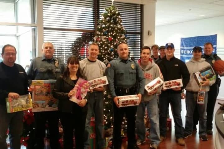 Mahwah Comes Together To Spread Joy Through PBA Toy Drive