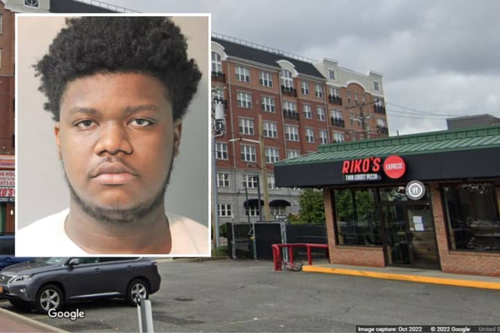 After Probation Meeting, Man Steals Delivery Driver's Car Outside Mineola Restaurant, Cops Say