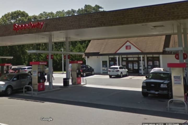 18-Year-Old Robs Customer At Gas Station In Quogue, Police Say