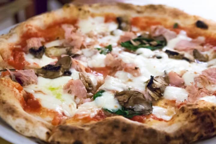 This Hudson Valley Pizzeria Among 11 Best In NY, Report Says