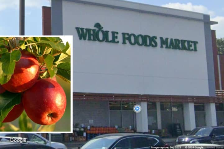 'Rage Bait'? Influencer's Rant Over Whole Foods Apple Prices Leaves Sour Taste Online
