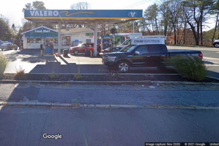 Man Accused Of Robbing Suffolk County Gas Station