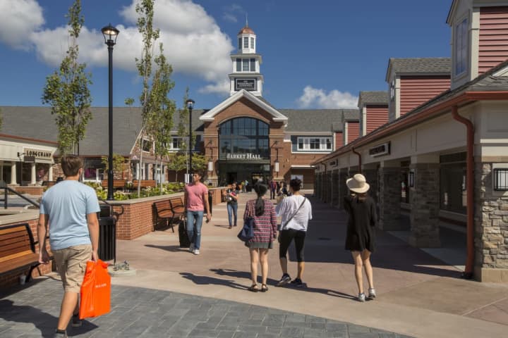 Woodbury Common Among Nation's Most Lucrative Malls