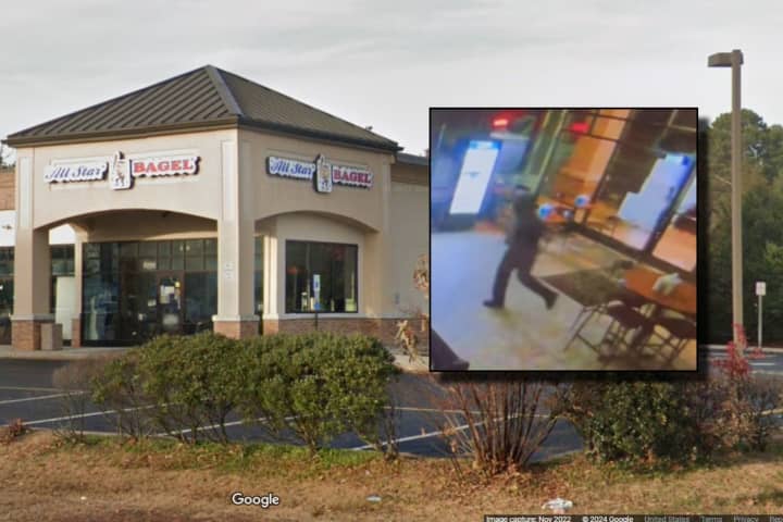 Bagel Break-In: Burglar Shatters Window, Opens Cash Register At South Jersey Shop (VIDEO)