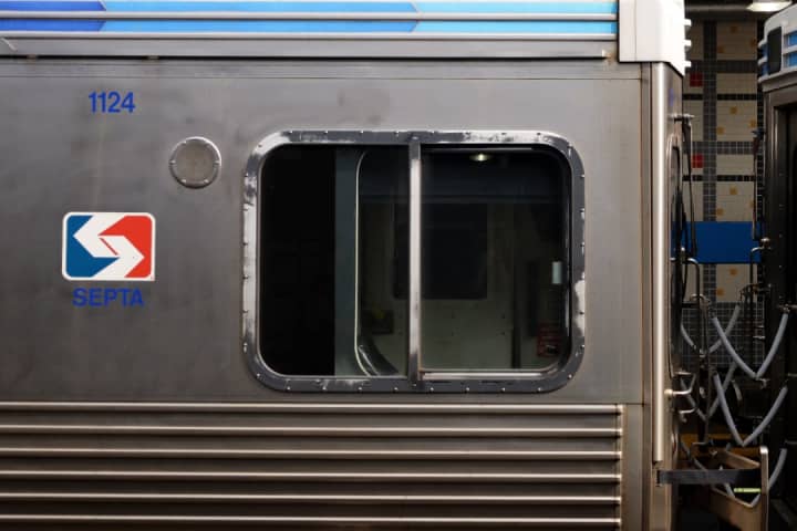 Victim Shot On SEPTA Train, Suspect In Custody: Philly Police
