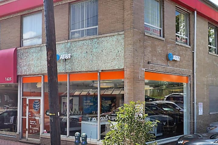 Reported $10,000 In Merchandise Taken In Fort Lee AT&T Store Smash And Grab