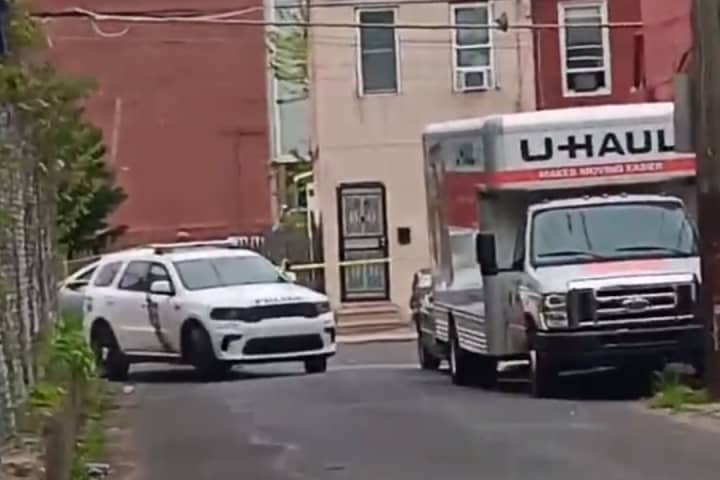 Shooting Leads To Barricade, Arrest In Philadelphia: Police