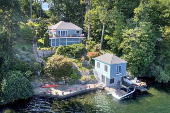 Ex-Yankees Manager Joe Torre Sells Lake House In Area